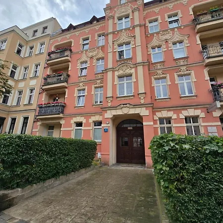 アパート Charming Ground Floor - Center