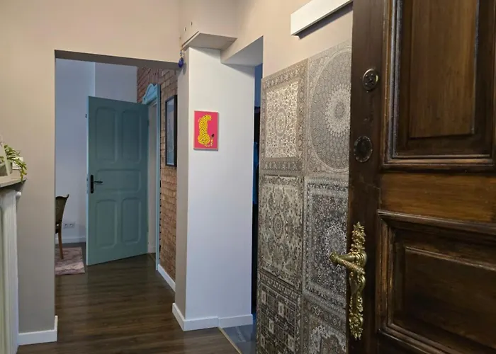 Charming Ground Floor - Center דירה