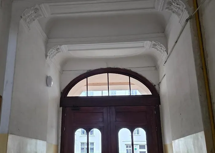 Charming Ground Floor - Center * שצ'צ'ין