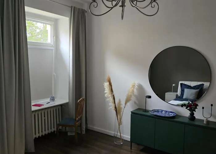 Charming Ground Floor - Center דירה שצ'צ'ין