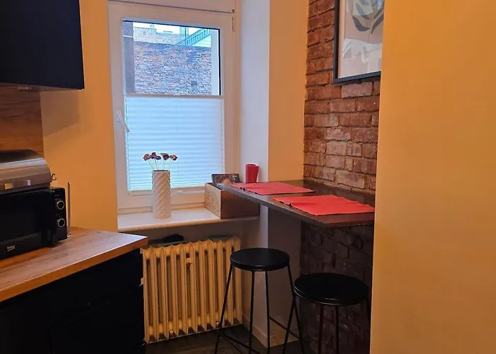 Charming Ground Floor - Center דירה שצ'צ'ין